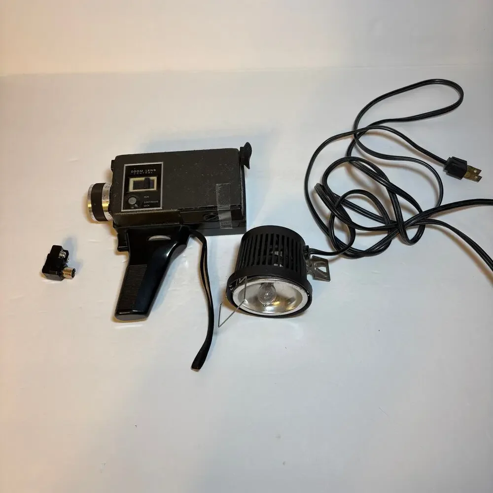 Vintage Kodak Instamatic M18 Super 8 Movie Camera & Movie Light Untested